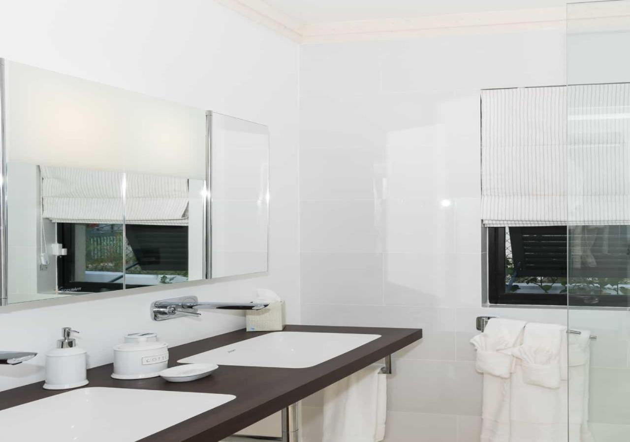 Mirador Barbados By Mc Luxury Rentals Saint James Exterior photo
